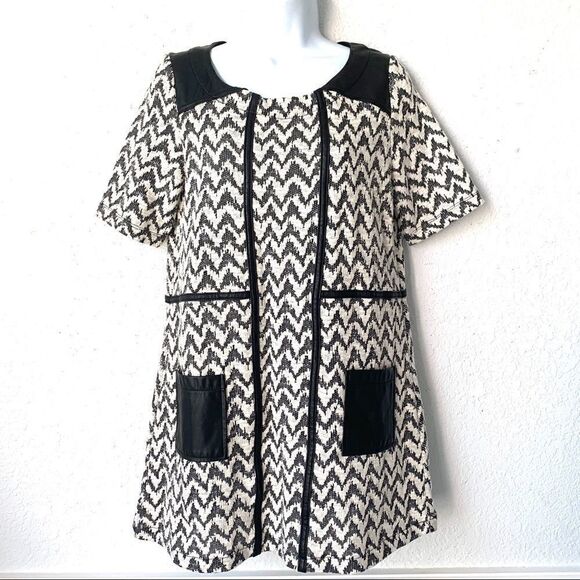 ANTHROPOLOGIE 9-H15 BLACK IVORY KNIT TUNIC TOP - Picture 1 of 6